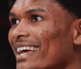 mk体育入口-阿门调侃奥萨尔：你可不能撒谎说你比我重，那早就不是事实