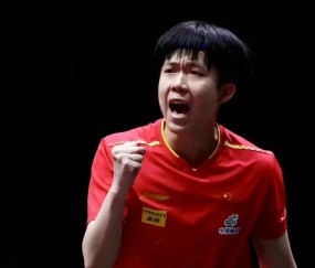 mk体育下载-王楚钦3-1格罗特晋级8强！第二局极限逆转，三四局火力全开！